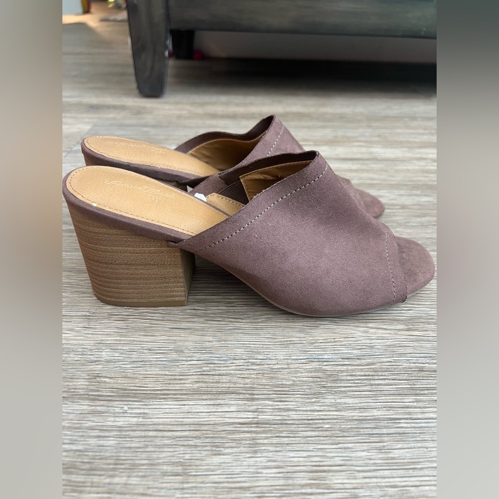 Universal Thread Norelle Womens Microsuede Chunky Heel Open Toe Mules 9 - Picture 2 of 6